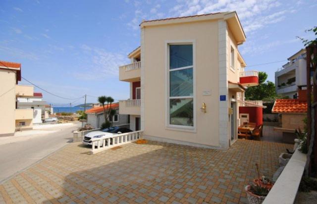 Villa Guliver Slatine Extérieur photo