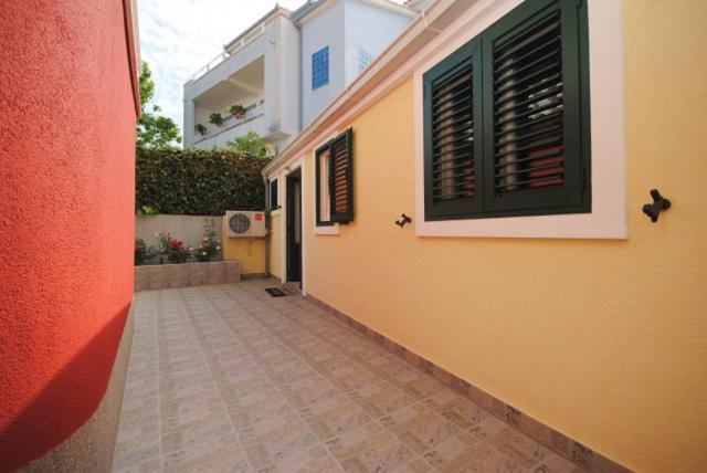 Villa Guliver Slatine Extérieur photo