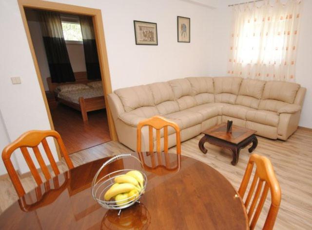 Villa Guliver Slatine Extérieur photo